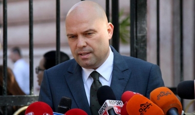 ‘Refuzoj ambasadorokracinë në Tiranë’/ Manjani: Kanë thelluar krizën, nuk po e zgjidhin…
