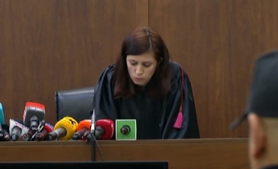 Gjyqtarja, Alma Ahmeti
