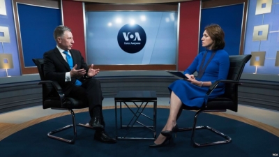 Volker: &quot;Asnjë dhuratë për Rusinë në kurriz të Ukrainës