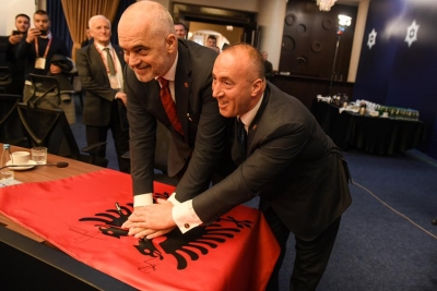 Edi Rama bëhet me Vuçiçin, sulmon Haradinajn