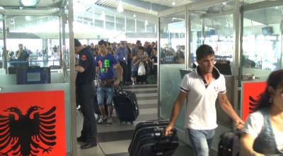 5 mijë pasagjerë zbresin këtë mëngjes në portin e Durrësit