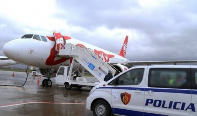 Kërkuan azil në Francë dhe Belgjikë, riatdhesohen 31 shqiptarë