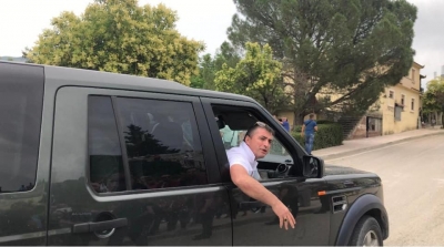 VIDEO/ Tërmet Peci provokon protestuesit xhami makinës, qytetarët i kthehen: Tërmet i drogës