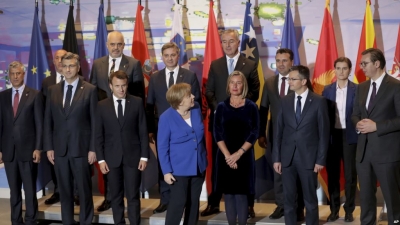 Zëri Amerikës: Epoka e Mogherinit mori fund për çështjen Kosovë-Serbi
