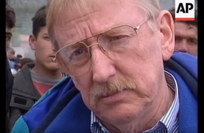 “Aleksandar Vuçiç politikan i llojit të Millosheviçit”- Flet William Walker që denoncoi i pari masakrën e Reçakut