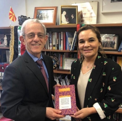 Kryemadhi në SHBA, takohet me Daniel Serwer: Pa Shqipërinë me sytë tanë