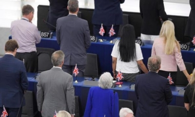 Plas në PE, deputetët britanikë i kthejnë shpinën himnit të Europës