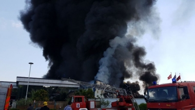 Zjarr djeg një apartament në një kompleks turistik në Golem
