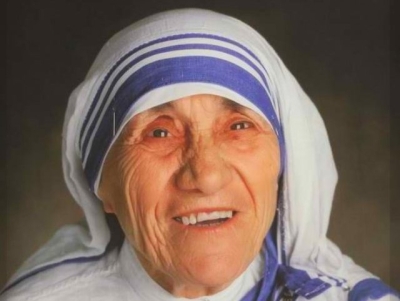 E lindur 113 vite më parë/ Sot është ditëlindja e Nënë Terezës