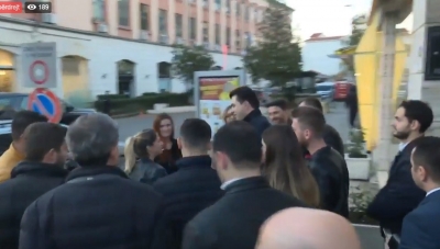 Ndiqni takimet e kryedemokratit Basha me banorë të njësisë nr.7 në Tiranë