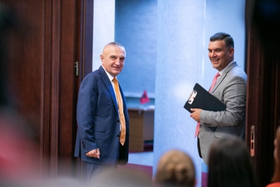 Tedi Blushi replikon me Ballën:Mos u spiropalizo edhe ti! Më 26 prill do vish me vrap te Presidenti