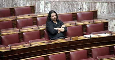 Përjashtohet deputeti që kërkoi grusht shteti në Greqi
