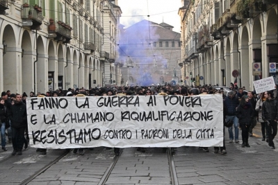 Dhunë në Torino, pranga 11 protestuesve, 4 të plagosur