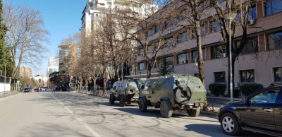 Diktatori Rama nxjerr mjetet e blinduara ndaj qytetarëve