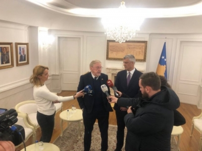 Thirrja e ambasadorit Walker: Formoni qeverinë dhe jepni Thaçit pushim, ai është i thinjur...