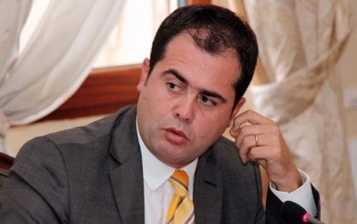 VIDEO/ Bylykbashi: Thirrja e Ramës “trafikantë të të gjitha vendeve bashkohuni”
