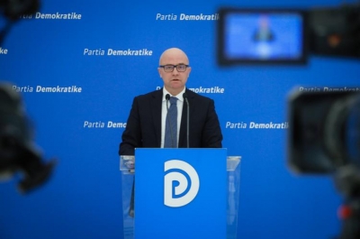 PD: Dashuria me Arta Markun mbaroi, sigurimsi Sheshi do digjet