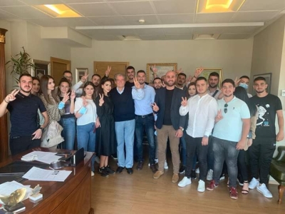 Sondazhi: Të rinjtë mbështesin masivisht Berishën