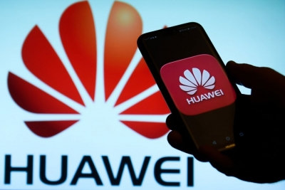 Huawei po punon për të sjellë telefonin që paloset