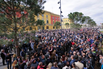 &#039;Rama ka salduar derën e kryeministrisë, por më 13 prill populli i ka përcaktuar fundin&#039;