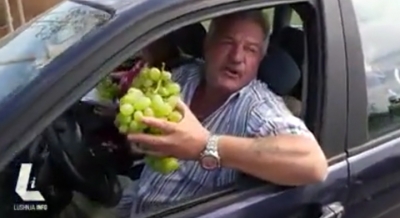 Berisha/Fermerët ua falin rrushin e pashitur drejtuesve të automjeteve