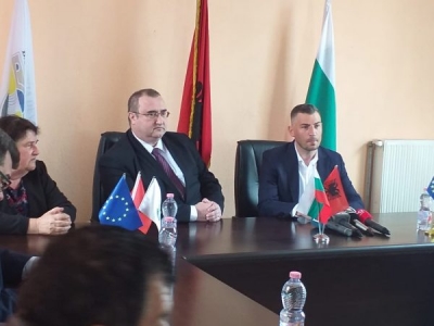 Ambasadori bullgar flet për krizën politike në vend: Situata e ndërlikuar