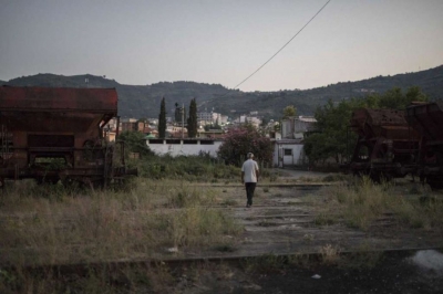 FOTOREPORTAZHI:Të papunë në shtëpi, shqiptarët presin të largohen