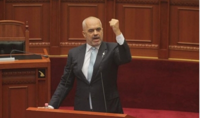 Qeveria shtrëngon dorën, investimet 29% më pak se një vit më parë