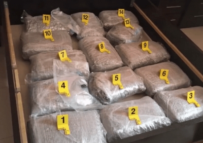 Kapen 102 kilograme kanabis, tre në pranga në Tepelenë