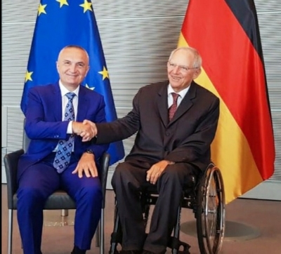 Mesazhi i koduar, pse Meta postoi një foto me Schäuble?