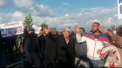 Nis protesta e opozitës në Berat, akset që bllokohen (Video)