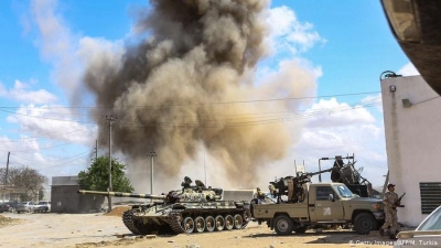 Ashpërsohet lufta për Tripolin në Libi