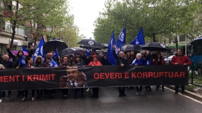 Nis protesta, ja pamjet e para nga marshimi i shqiptarëve