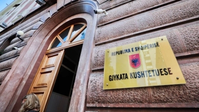 Skandal/ Gjykata Kushtetuese në hall të madh, rrëzon arrestin politik të Jamarbër Malltezit me procedurë