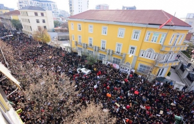 Studentët nisin protestat kundër qeverisë/ Ja çfarë kërkojnë