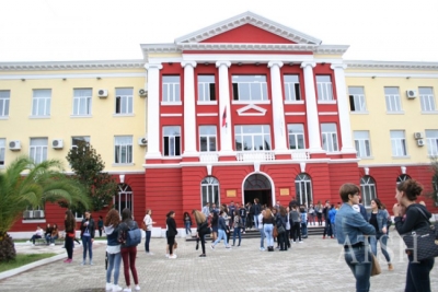 Dalin datat e aplikimeve për programet master