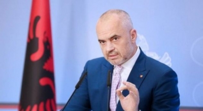 Kryemadhi: Rama shantazhon gazetarët e huaj nëpërmjet ambasadorëve