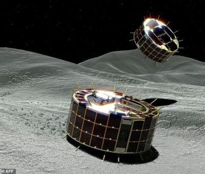 Kapen pamje spektakulare të një asteroidi nga dy robotë japonezë
