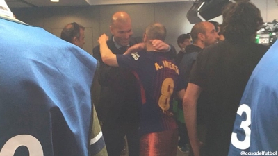 “El Clasico”, Zidane priti 5 minuta në tunel, për t’i dhënë Iniestës një përqafim lamtumire