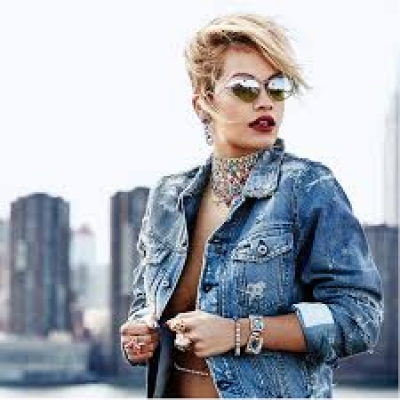 Rita Ora pozon për revistën ‘ Style’