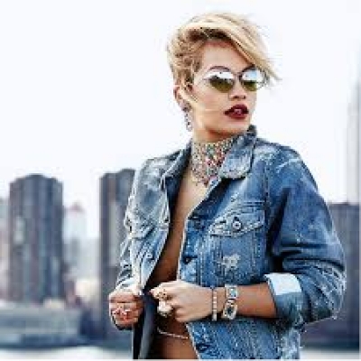 Rita Ora pozon për revistën ‘ Style’