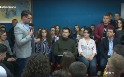 VIDEO-LIVE/ Lulzim Basha, takim me studentë dhe pedagogë në Korçë