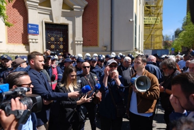 Malkja: Të jemi qëndrestarë, nuk mbulohet vjedhja me mbylljen e dritareve